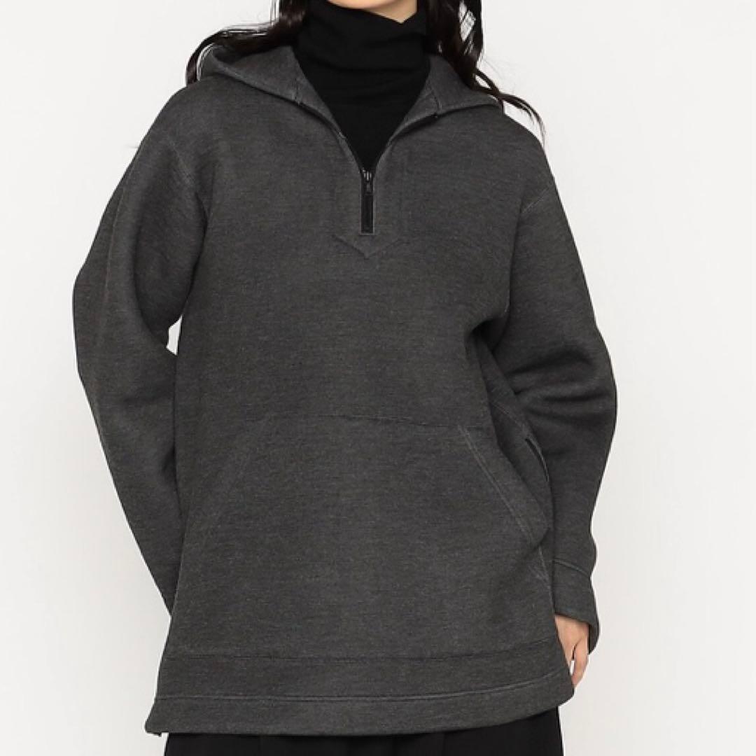 バジーレ28 フードパーカー