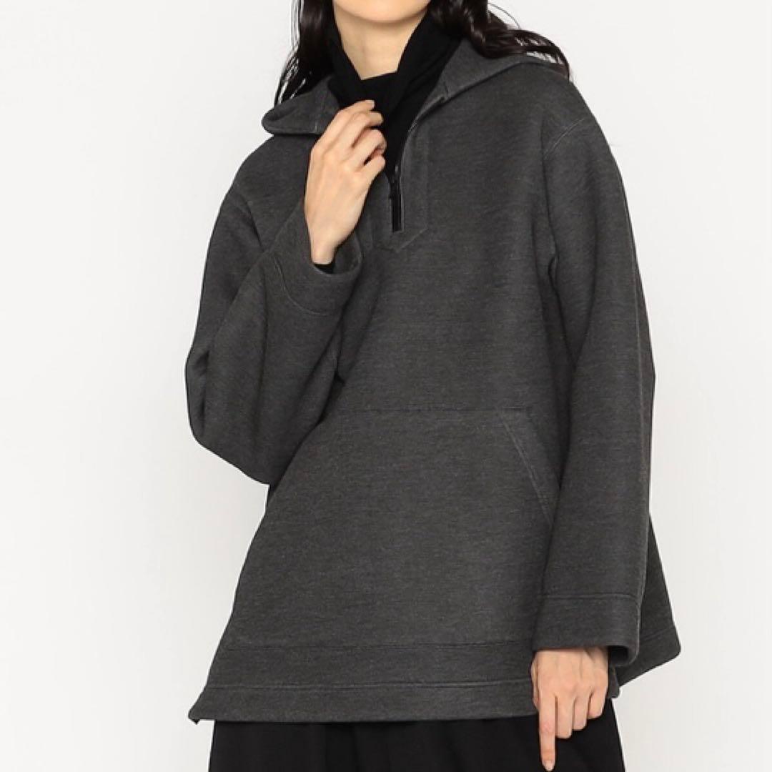 バジーレ28 フードパーカー