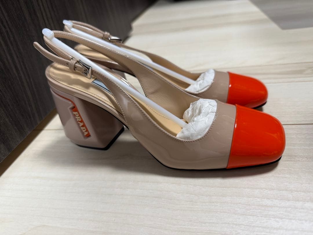 美品 プラダ サンダル