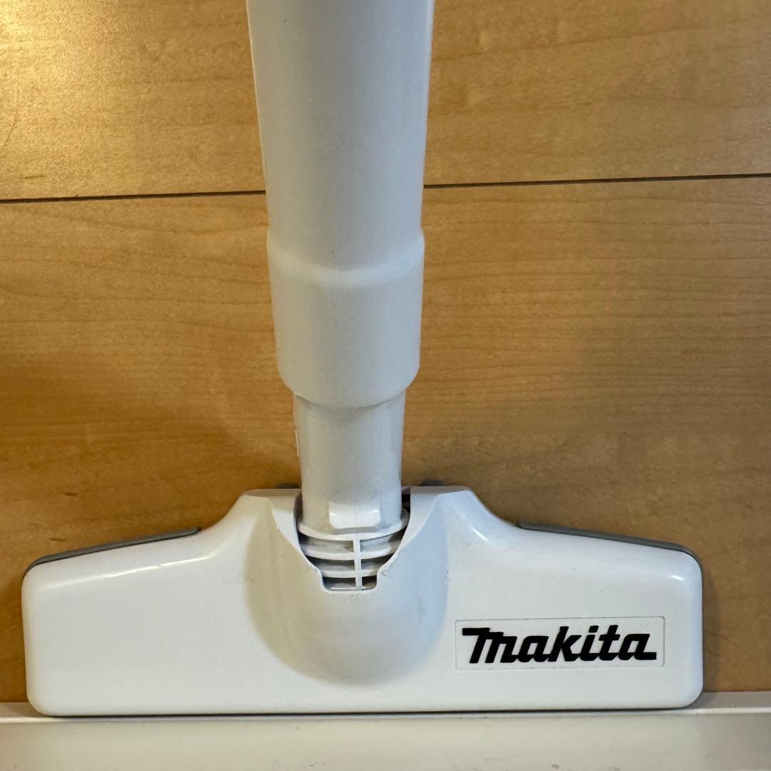 マキタ CL107FD 充電式クリーナー バッテリー充電器付