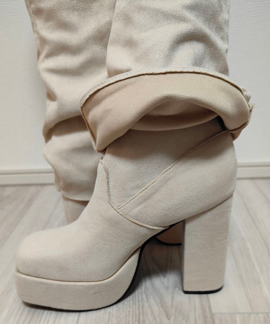 新品未使用　ルーズフレアカバーフィットブーツ　フレアブーツ　ルーズブーツ　厚底