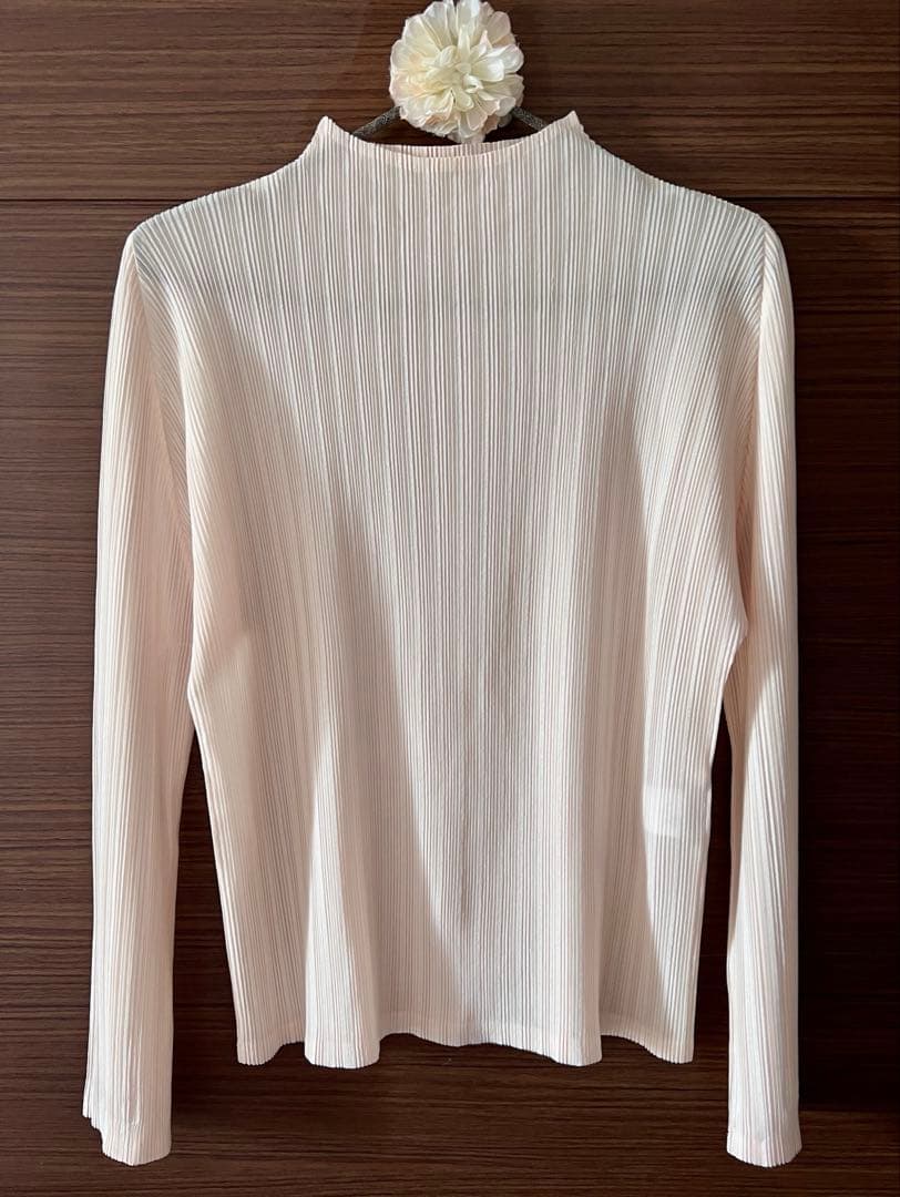 プリーツプリーズイッセイミヤケ　リブハイネック長袖シャツPP23FK352