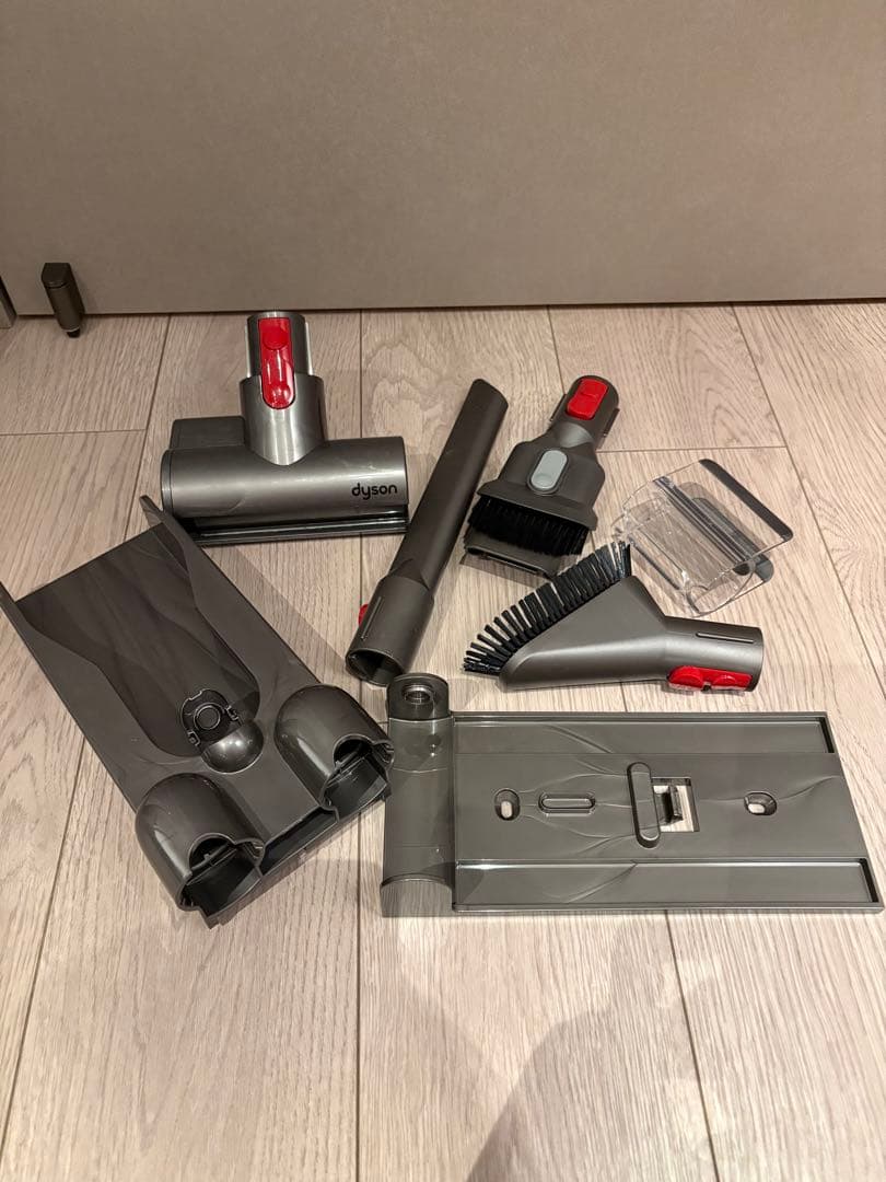 【純正充電ドック付】【美品】dyson Ꮩ11 fluffy+ SV14