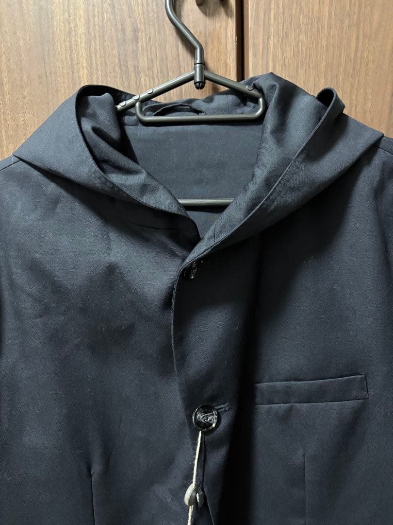 値下げ　新品　エンポリオ・アルマーニ　フード付きノーカラージャケット