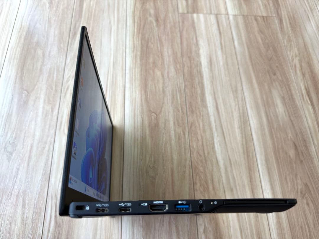 2021年4月モデル 超軽量 LIFEBOOK U9311/F Core i5