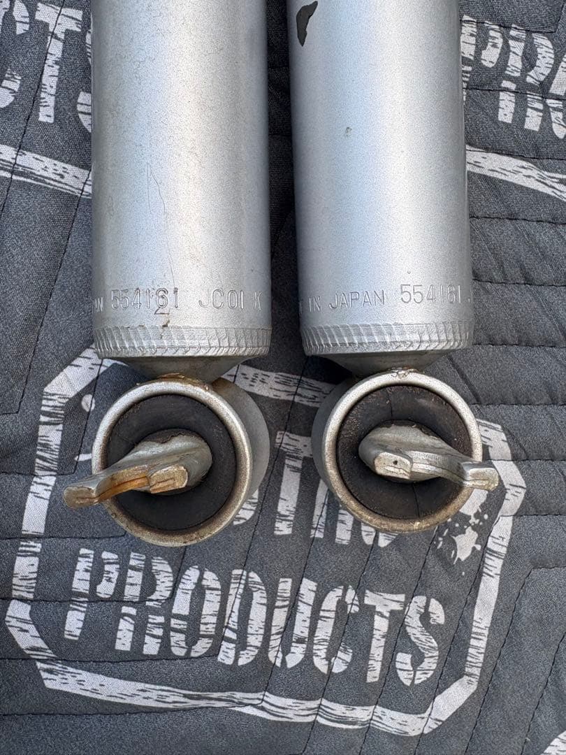 シボレーアストロ　KYB カヤバ　ショックアブソーバー4本セット