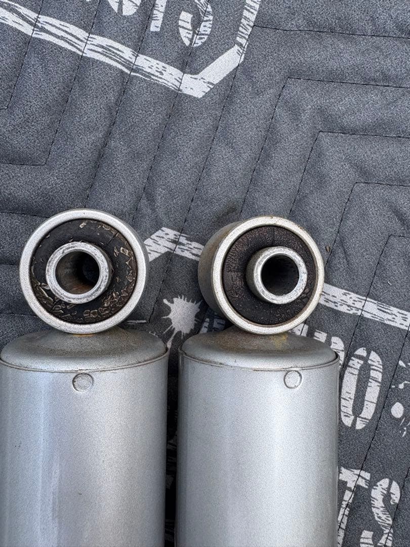 シボレーアストロ　KYB カヤバ　ショックアブソーバー4本セット