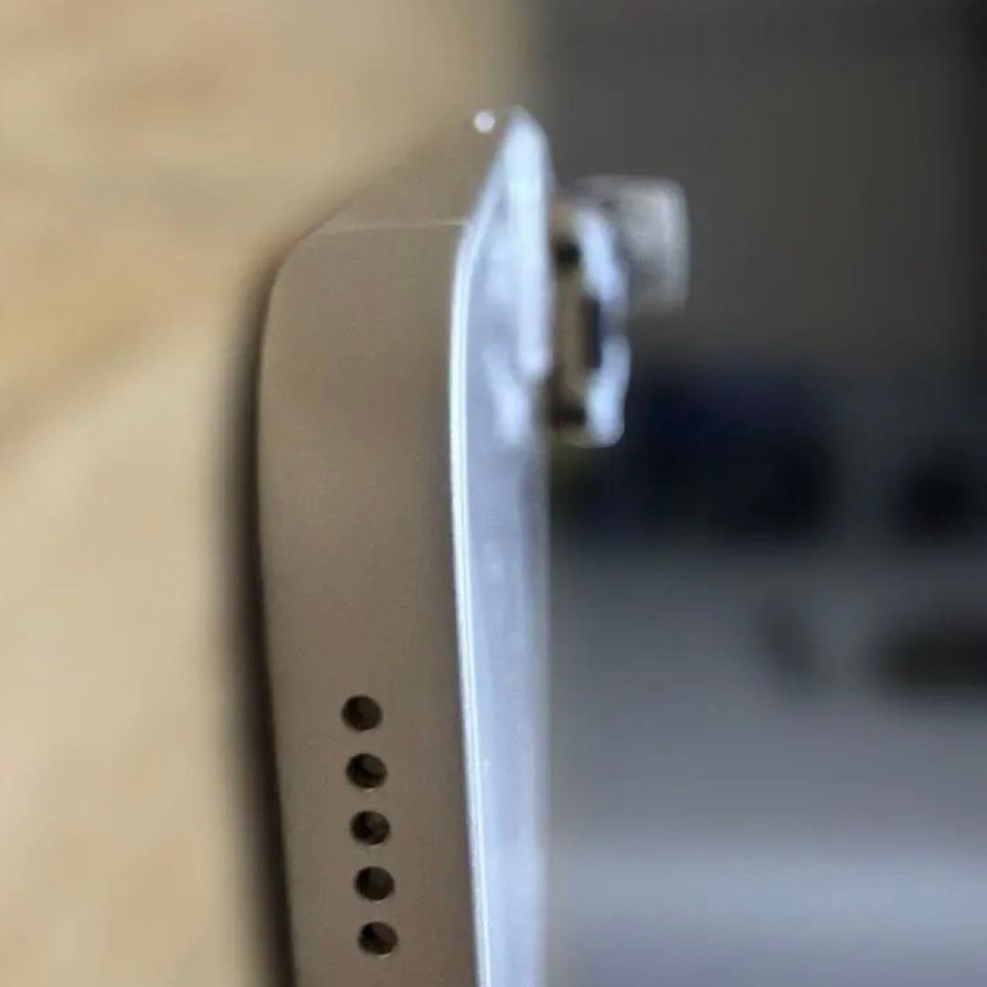 iPhone13 ホワイト　白