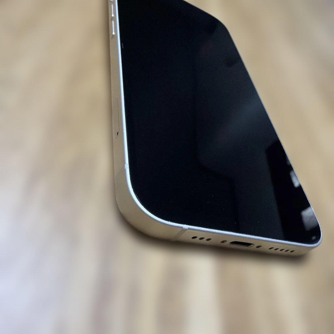 iPhone13 ホワイト　白