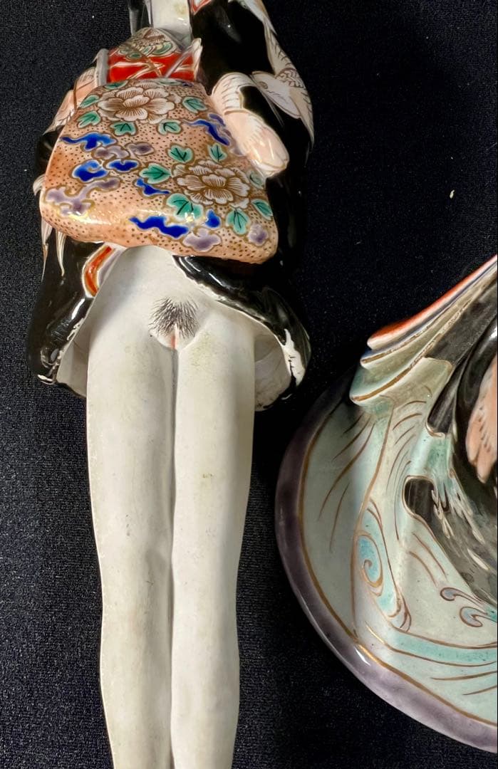 九谷焼 春画人形 色絵金彩 舞妓　陶器人形枕絵　置物