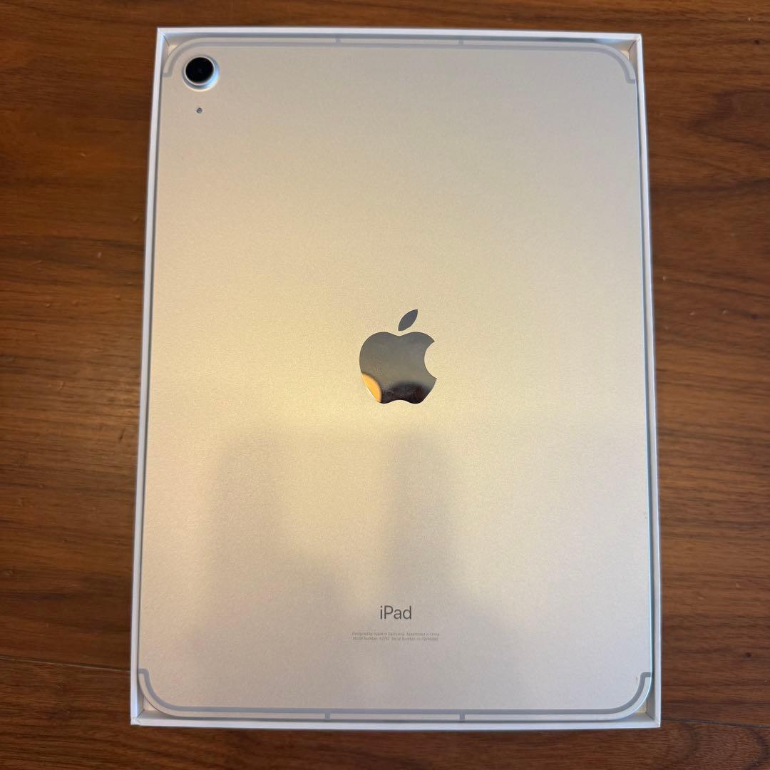 ほぼ未使用iPad 第10世代 Wi-Fi + Cellular 64GB