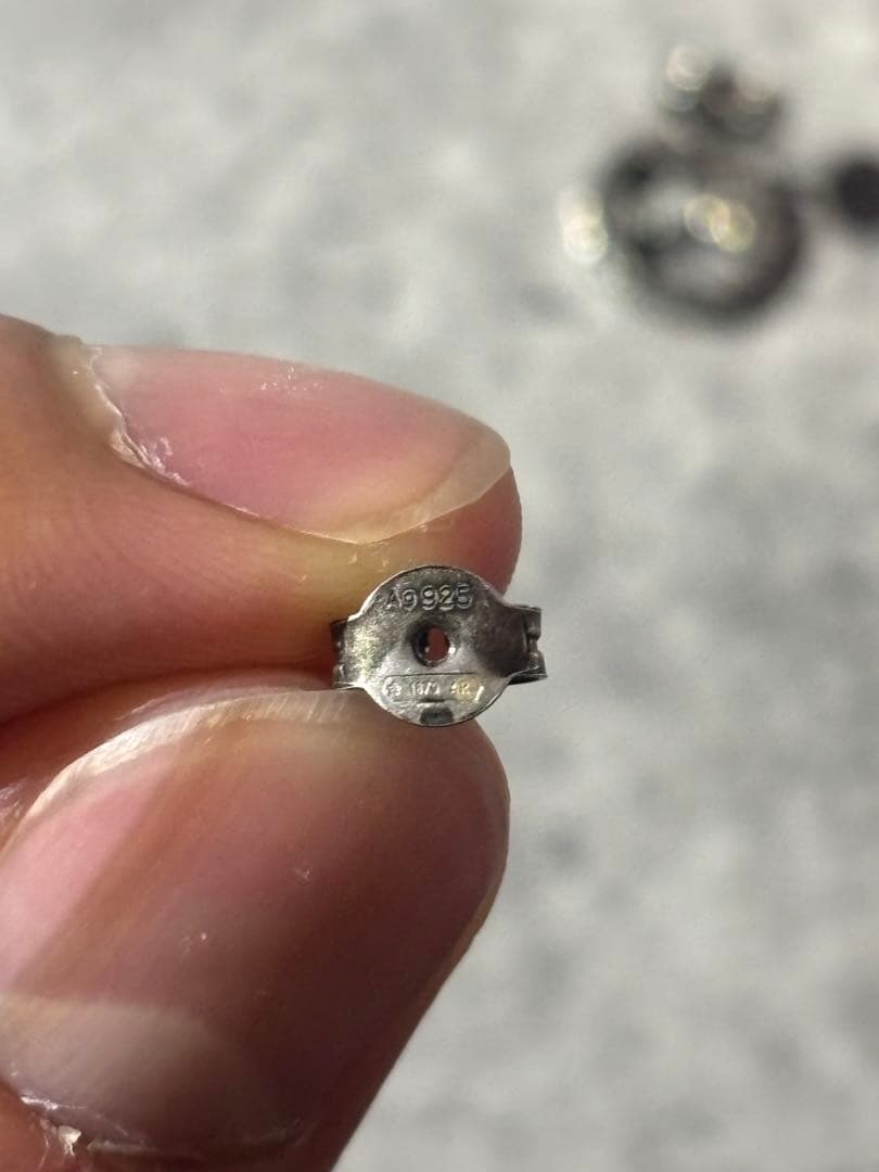 gucci インターロッキング　ピアス