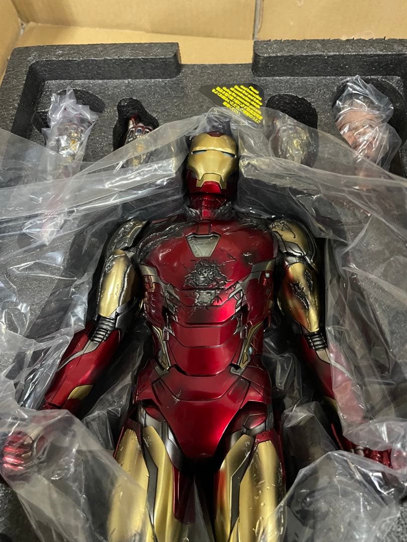 ホットトイズ　フィギュア アイアンマン・マーク８５（バトルダメージ版）
