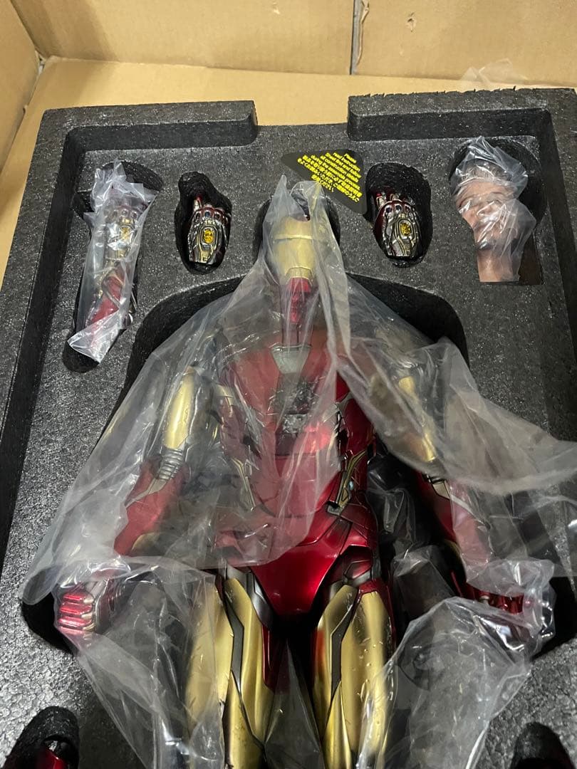 ホットトイズ　フィギュア アイアンマン・マーク８５（バトルダメージ版）