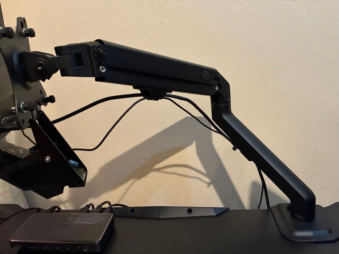 ASUS VZ249（23.8インチ ）モニター　モニターアーム付き