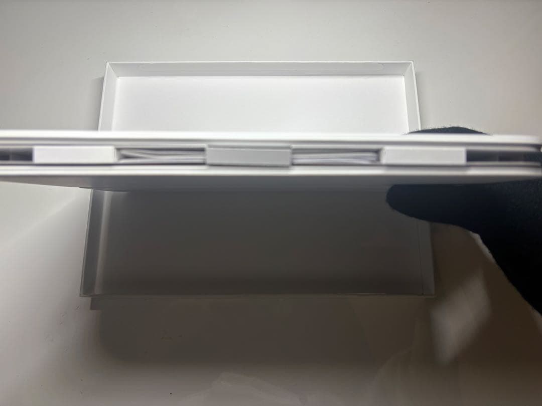 iPad Magic Keyboard Folio ホワイト第十世代　日本語