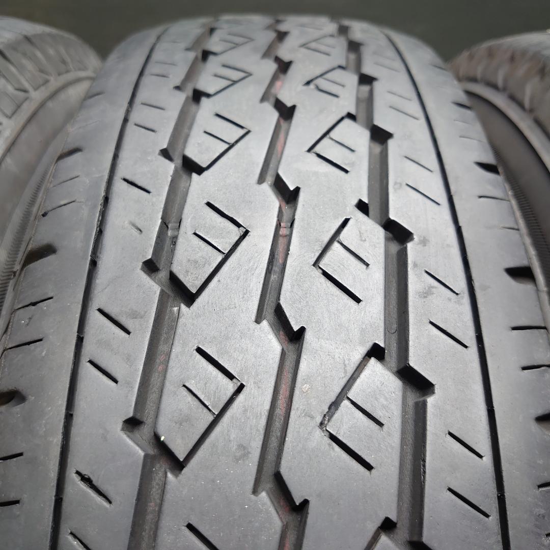 トヨタ純正 195/80Ｒ15 107/105L LT 200系 ハイエース 夏