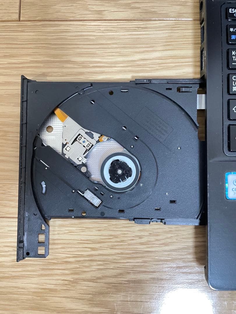 東芝 Dynabook FHD Core i7-7500U SSD256GB