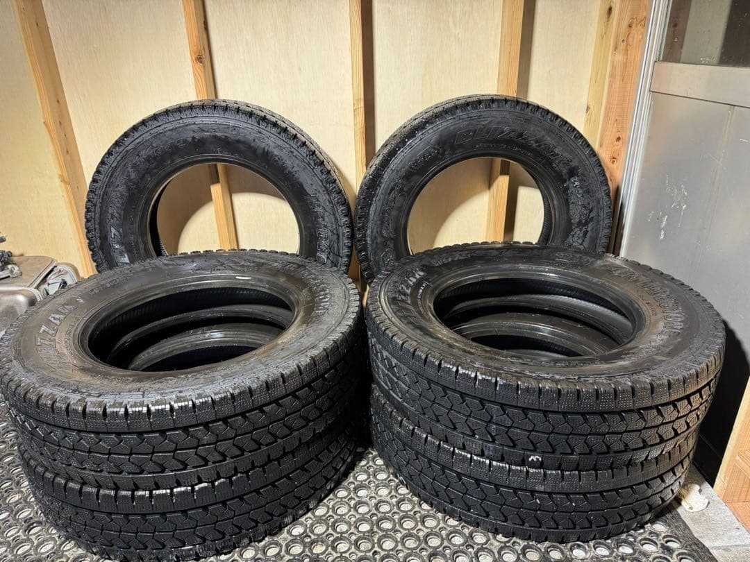 【2023年製】205/80R17.5 120/118L LT スタッドレス