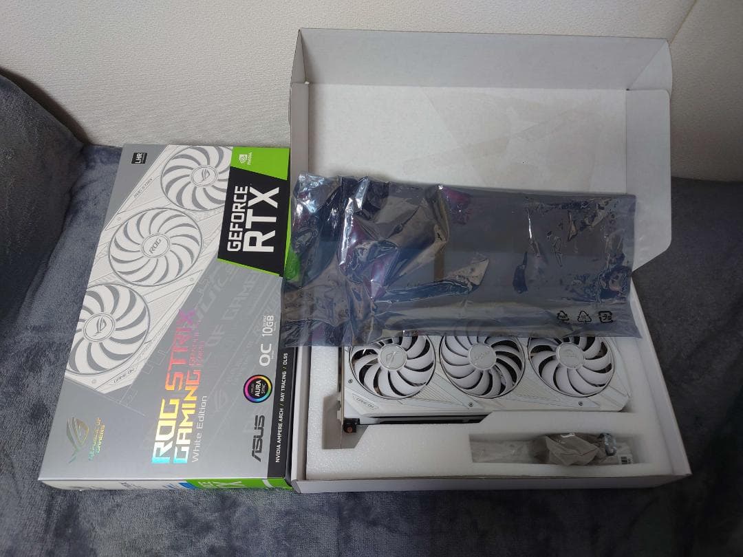 グラフィックボード・グラボ・ビデオカード ASUS ROG STRIX RTX3080 O10G White