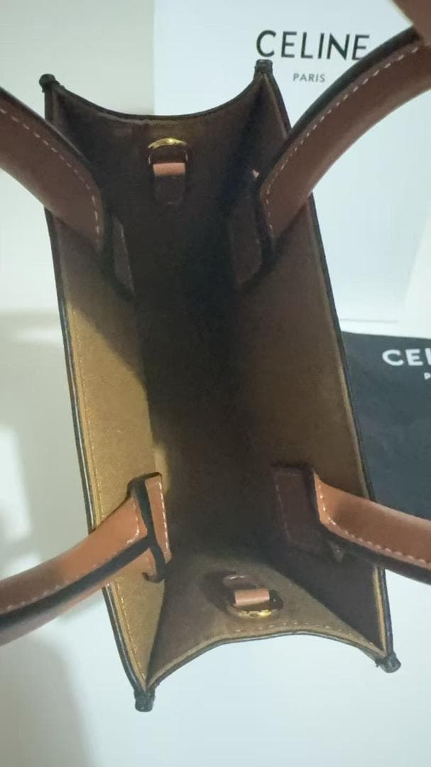 Celine ミニ バーティカルカバ トリオンフ キャンバス タン