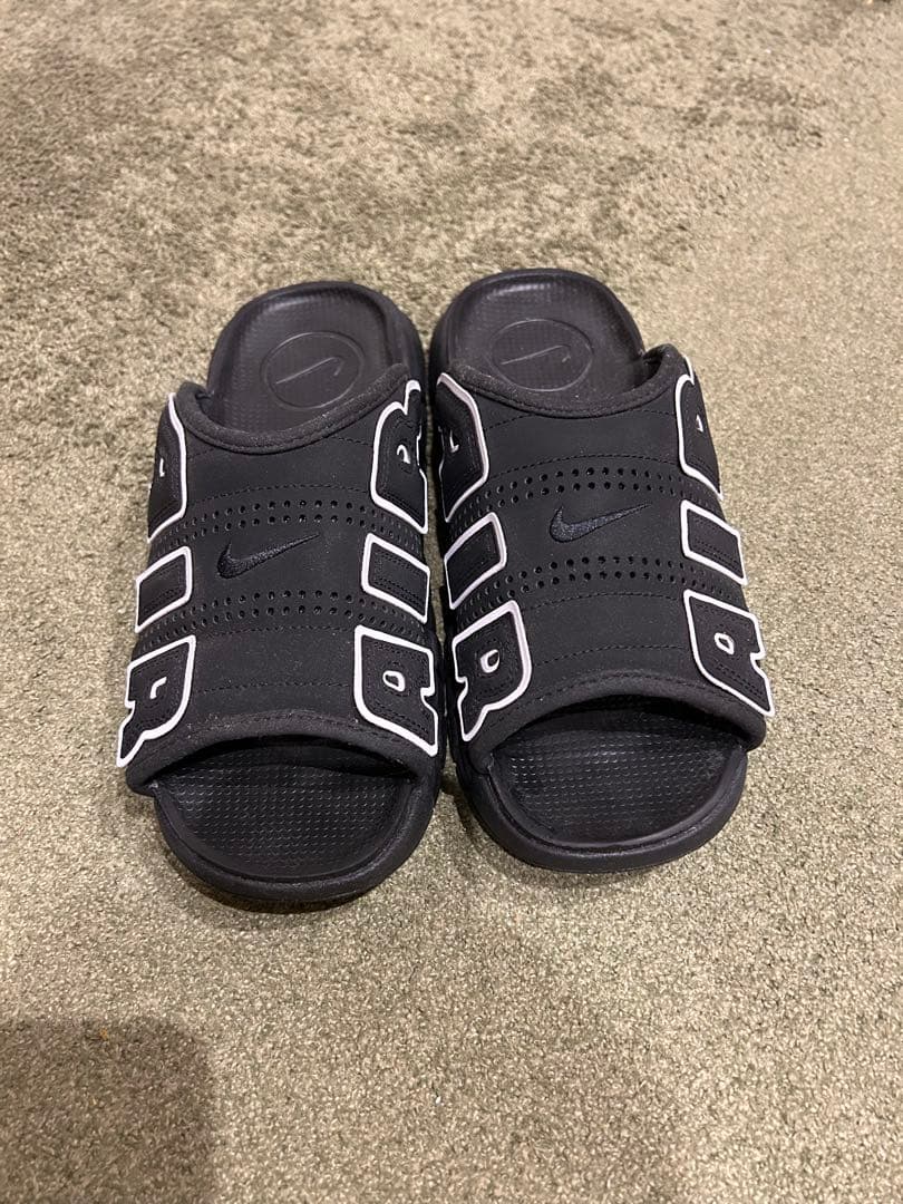 Nike モアテン　サンダル