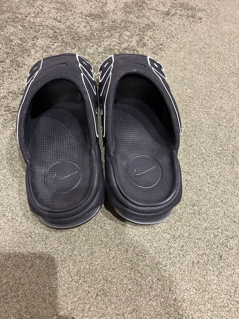 Nike モアテン　サンダル