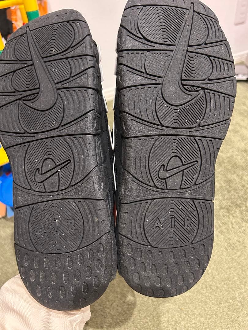 Nike モアテン　サンダル