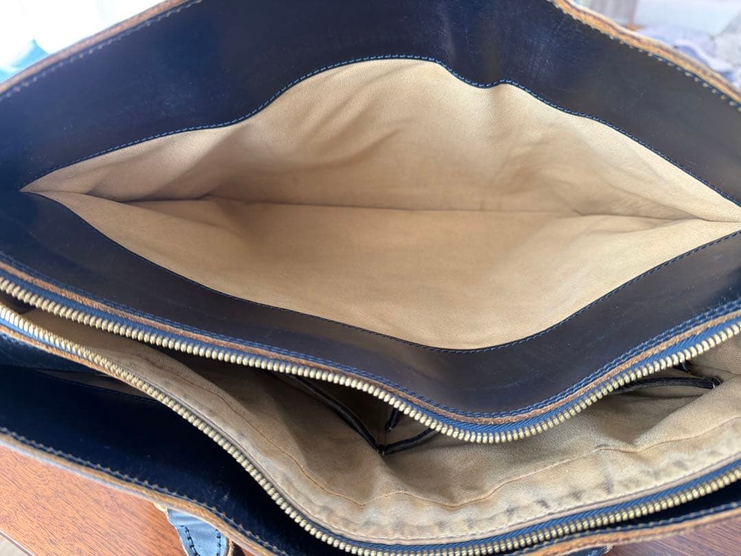 ガンゾ　GANZO ネイビー レザー ビジネスバッグ