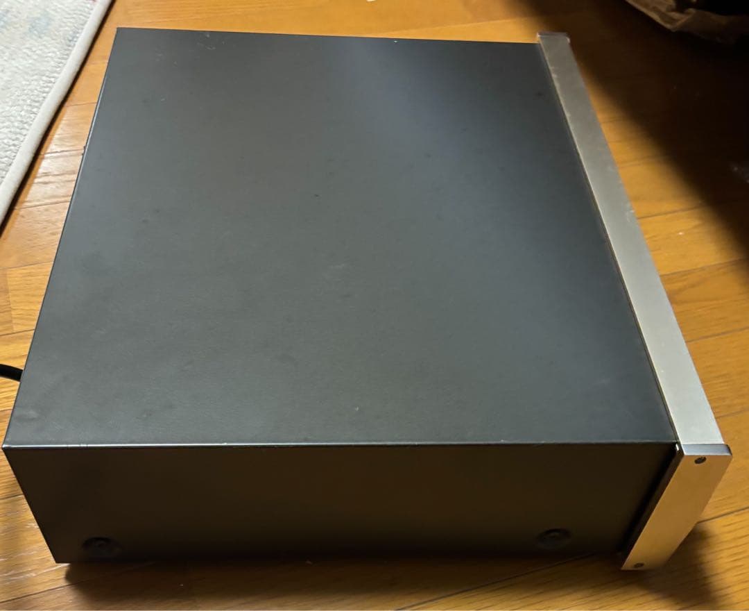 Accuphase アキュフェーズ、T-106 FM/AMチューナー