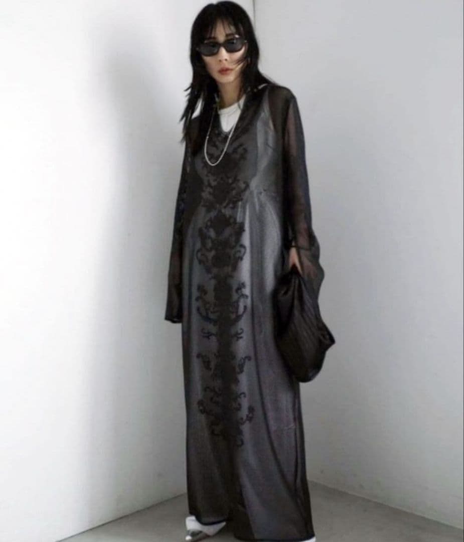 Ameri　FLORA EMBROIDERY MESH DRESS