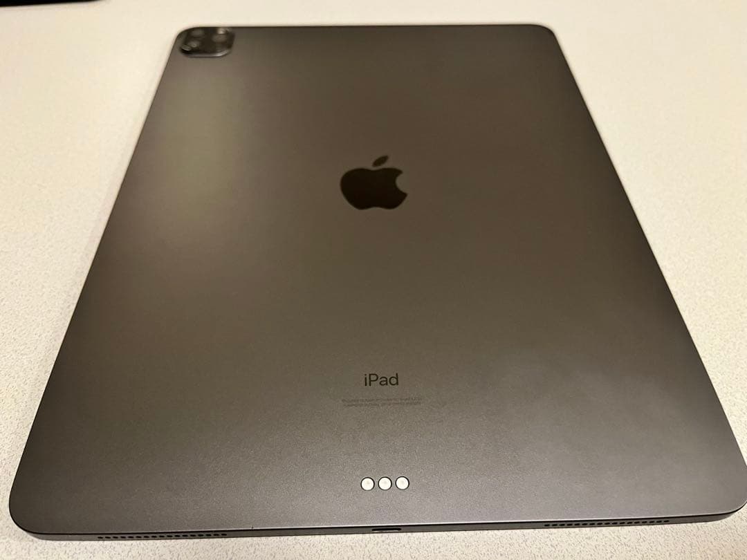 iPad Pro 12.9インチ 1 TB+ Keyboard セット