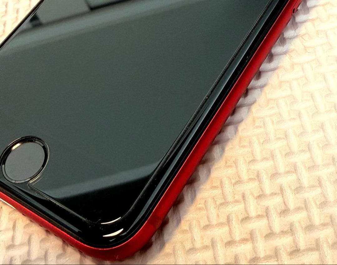 Apple iPhone SE 第3世代　レッド極美品