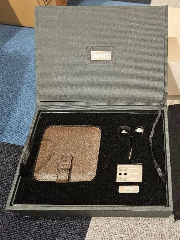 AKG K3003 イヤーピース3ペアのみ欠品