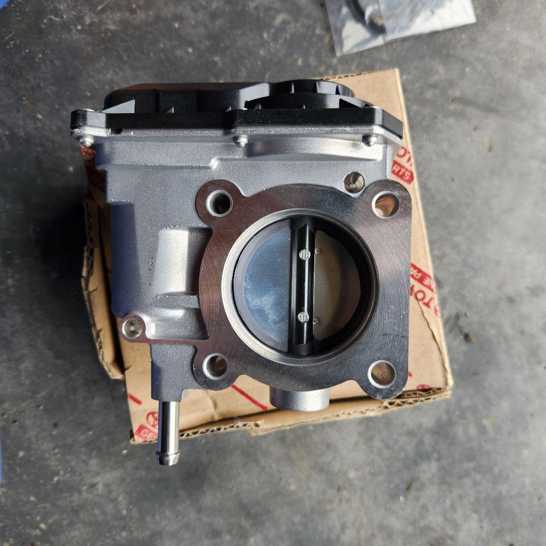 70ノア スロットルボディ