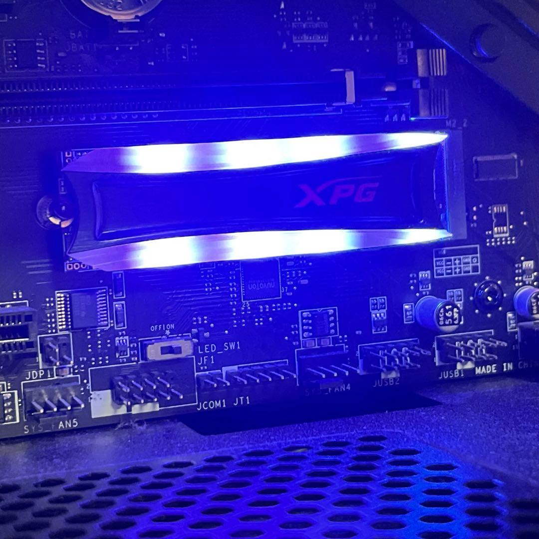 内蔵型SSD XPG SPECTRIX S40G 512GB M.2 SSD LED RGB
