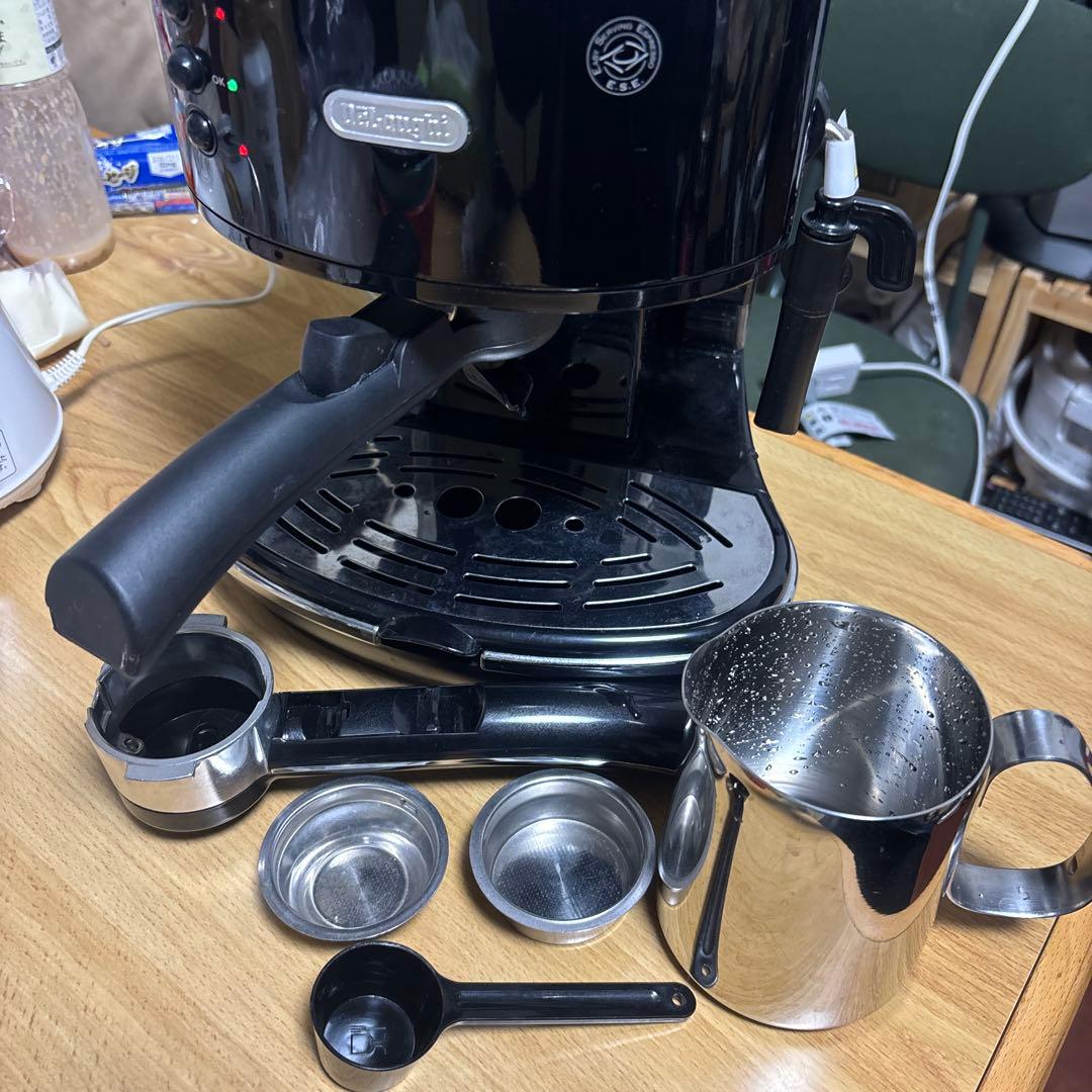 DeLonghi ECO310 BKエスプレッソマシン