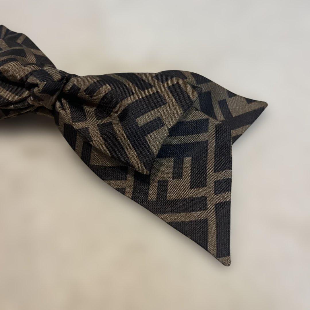 FENDI FFロゴ リボンヘアアクセサリー　バレッタ