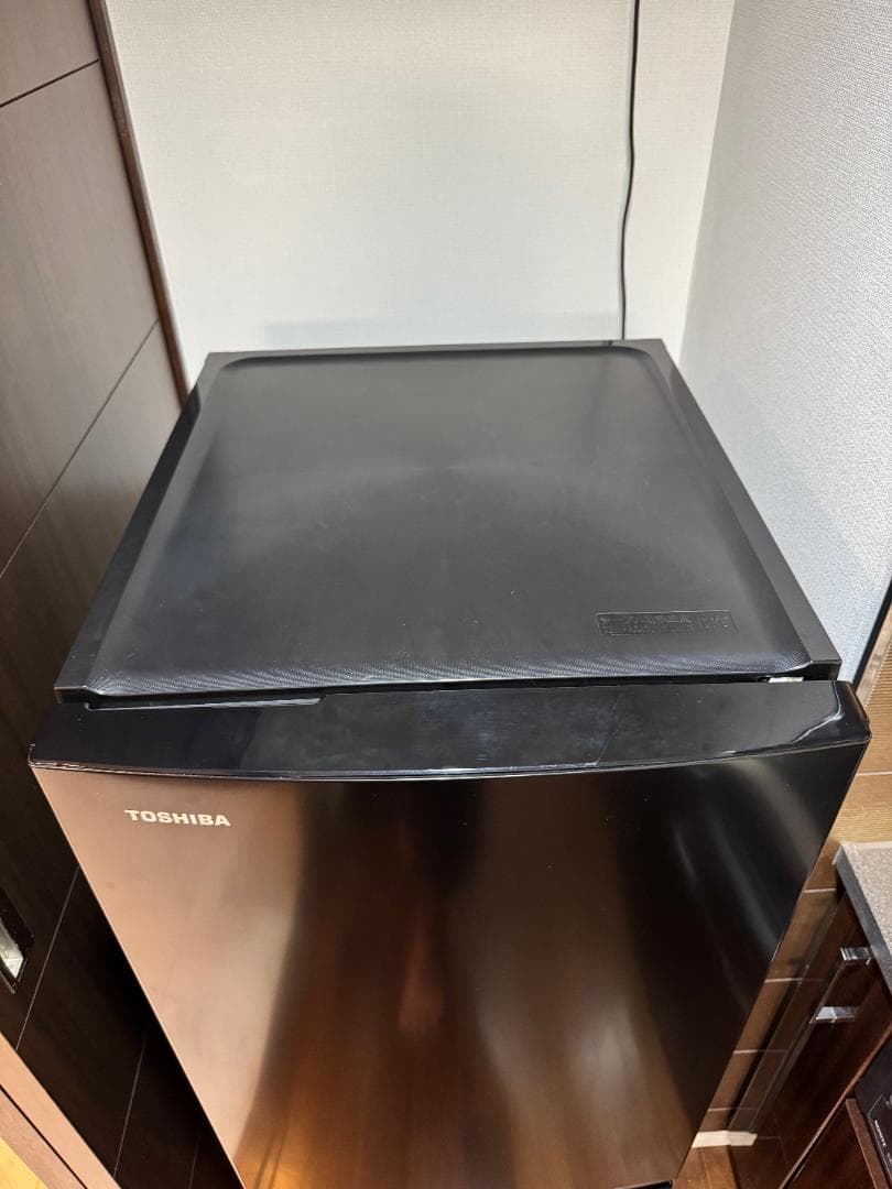 TOSHIBA ブラック冷蔵庫 153L