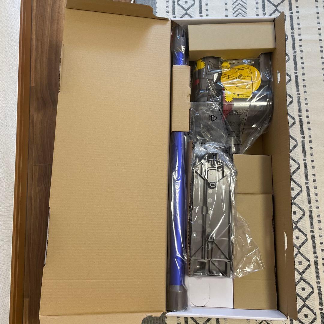 ！HIROさん専用！Dyson v7（sv11コードレスクリーナー）新品未使用