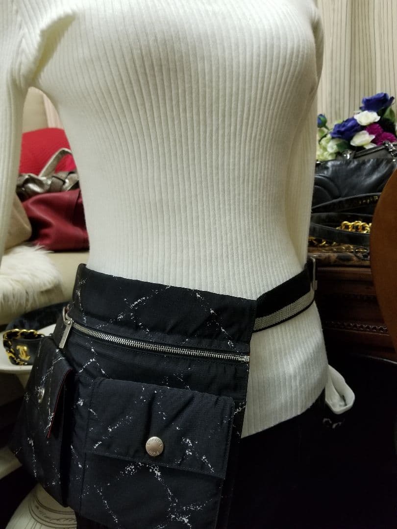 CHANEL シャネル　ウエストポーチ　ボディバッグ