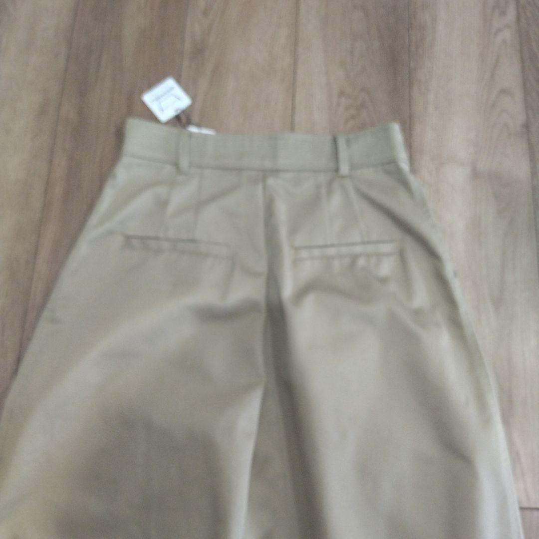 ベージュ タック入り ワイドパンツ/チノパン
