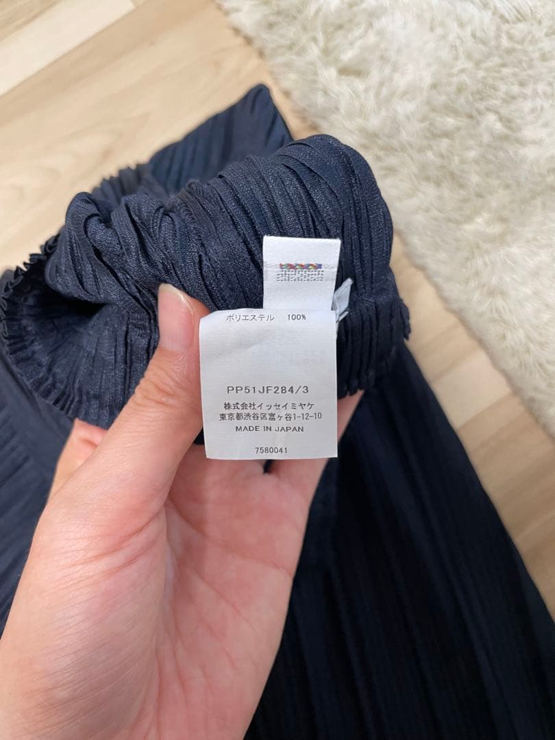 10/7まで値下げ中　MELLOW PLEATS パンツ　定価59,400円