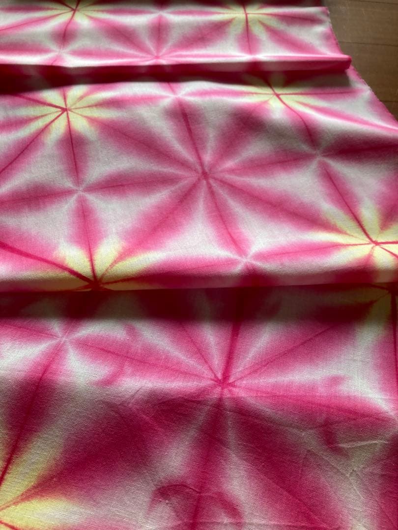 雪花絞り　反物　ピンク