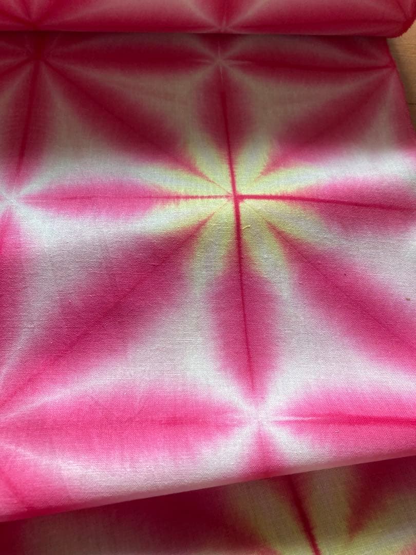 雪花絞り　反物　ピンク