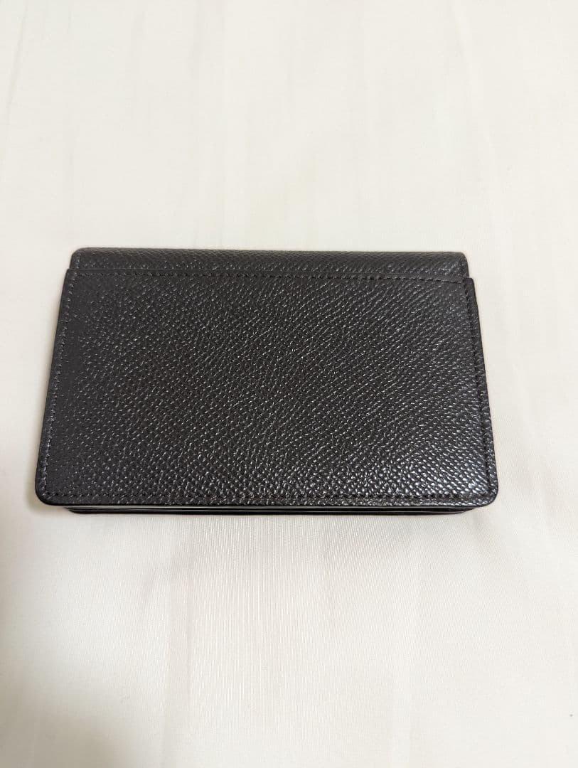 美品【ペッレモルビダ】deck/9 カードケース チャコールグレー 9SL004