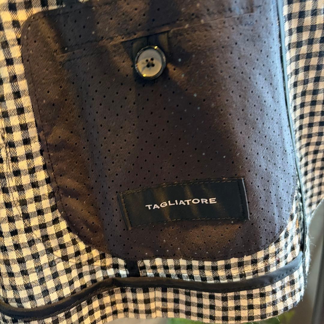 未使用品　タリアトーレTAGLIATORE ジャケット　42