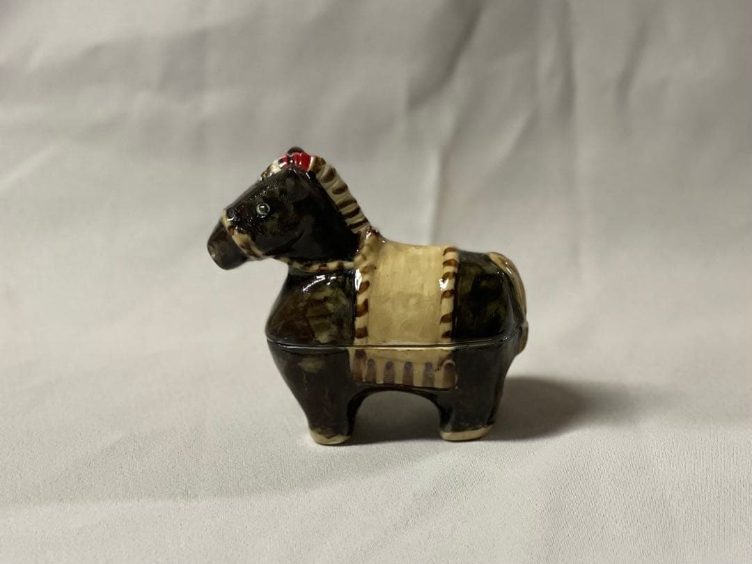 おまとめ　陶器製馬の置物2点セット