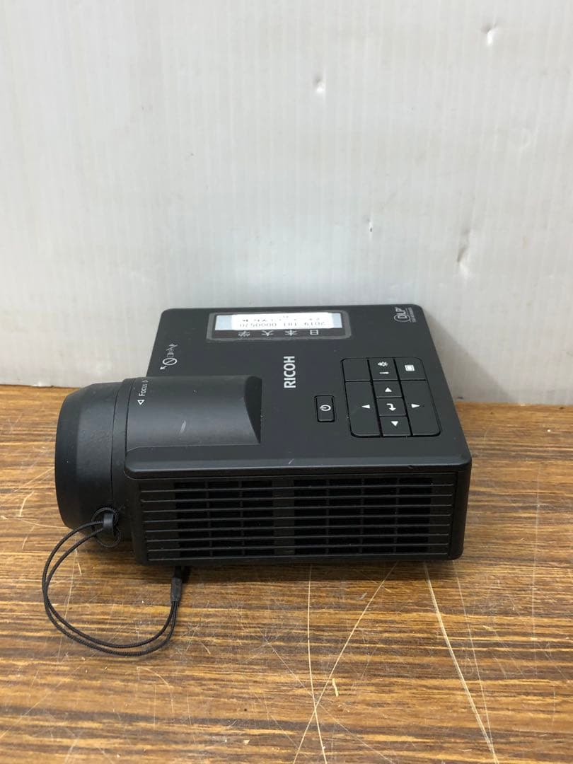 RICOH PJ WXC1110 ハンディプロジェクター　本体のみ