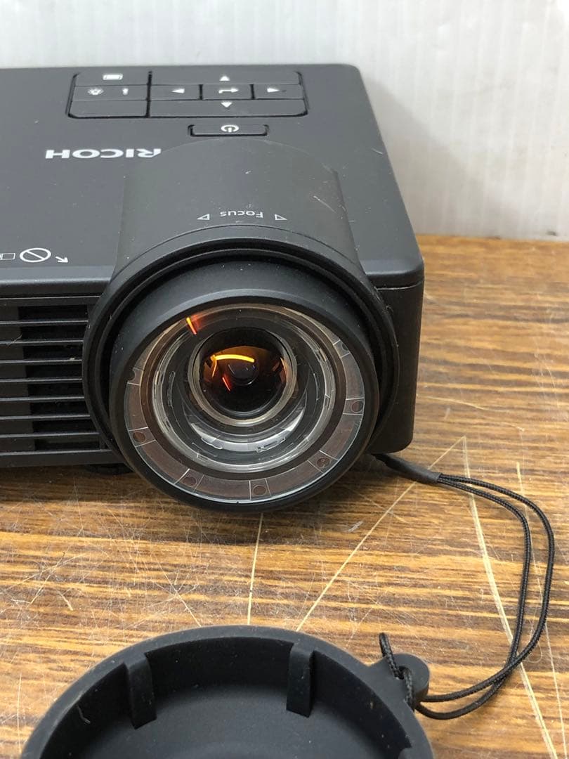 RICOH PJ WXC1110 ハンディプロジェクター　本体のみ